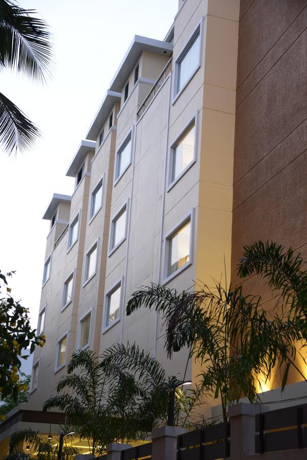 Blu Iris Hotel Chennai Exterior foto