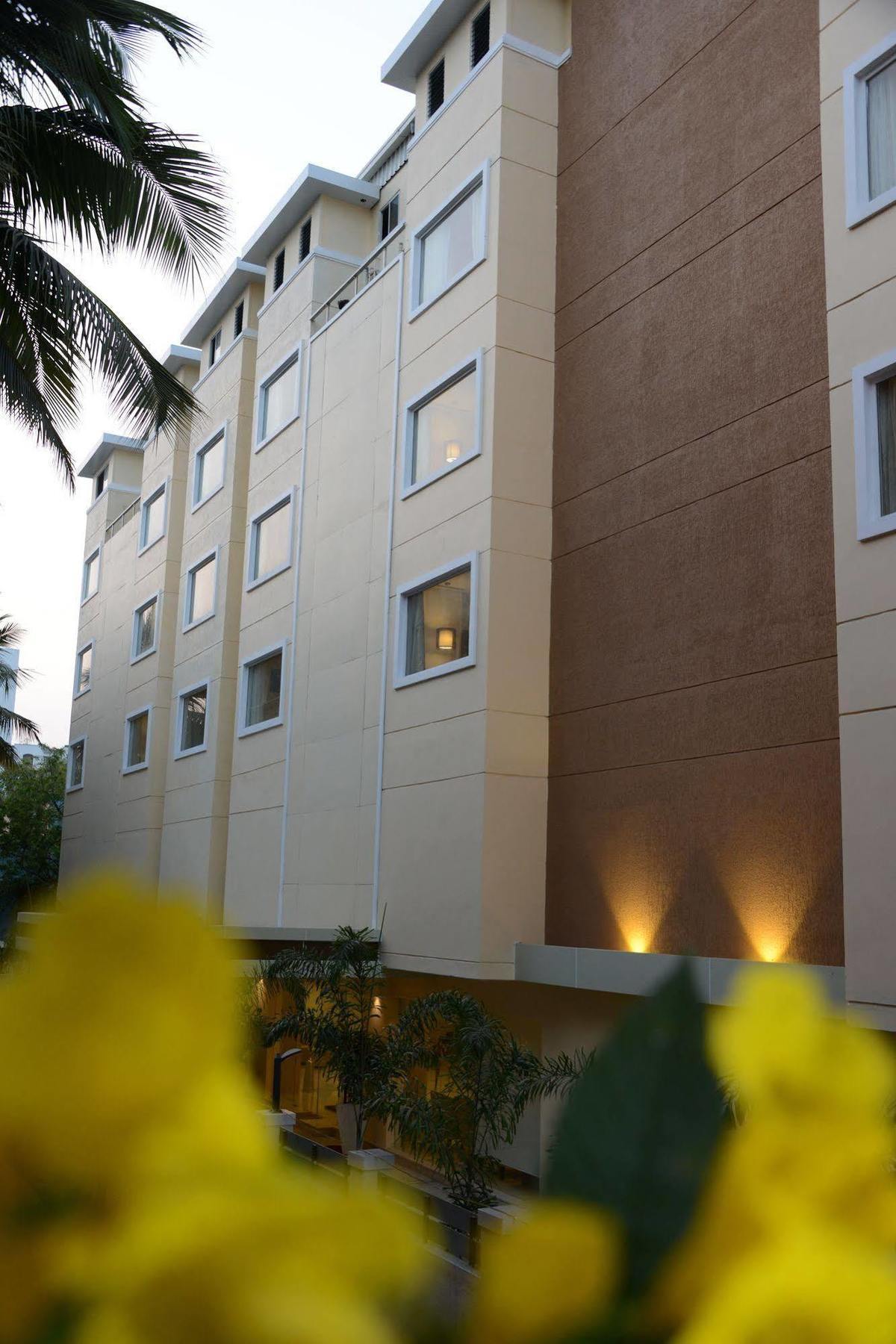 Blu Iris Hotel Chennai Exterior foto
